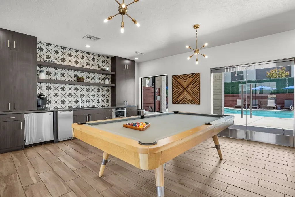 Telegraph Clubhouse 1